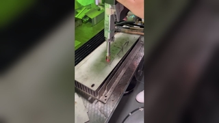 Máquina de solda a laser de feixe anelar para soldagem de parafusos